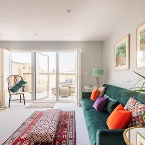 No 10 Apartment Cheltenham